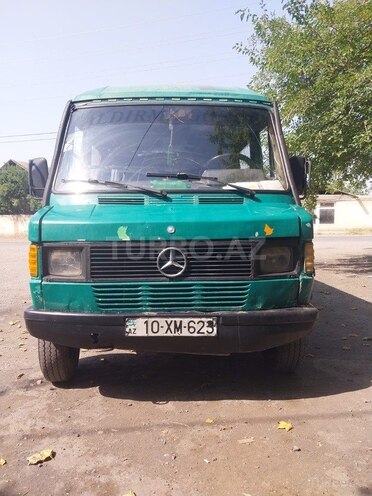 Mercedes 208 D 1993, 200,000 km - 2.5 л - Gəncə