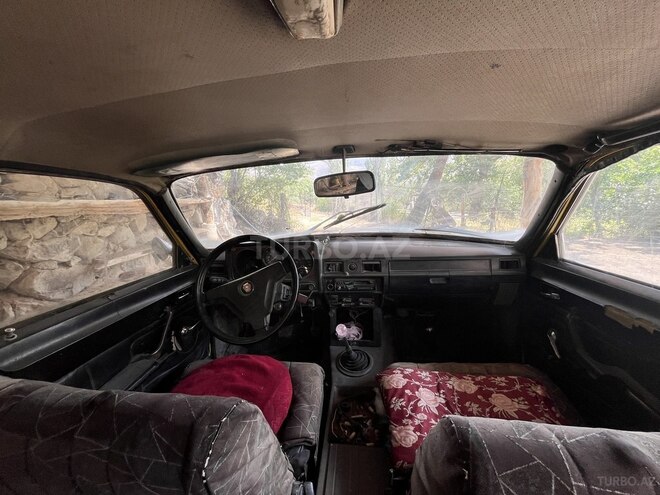 GAZ 24 1986, 395,000 km - 2.5 л - Lerik