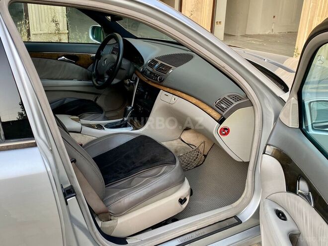 Mercedes E 270 2002, 285,000 km - 2.7 l - Bakı
