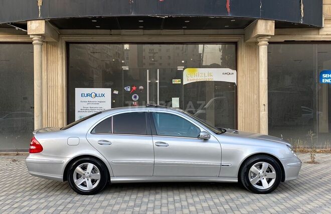 Mercedes E 270 2002, 285,000 km - 2.7 l - Bakı