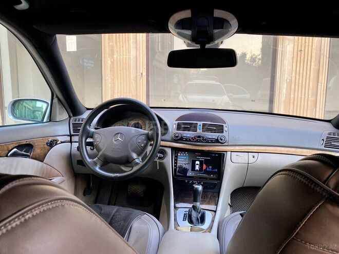 Mercedes E 270 2002, 285,000 km - 2.7 l - Bakı