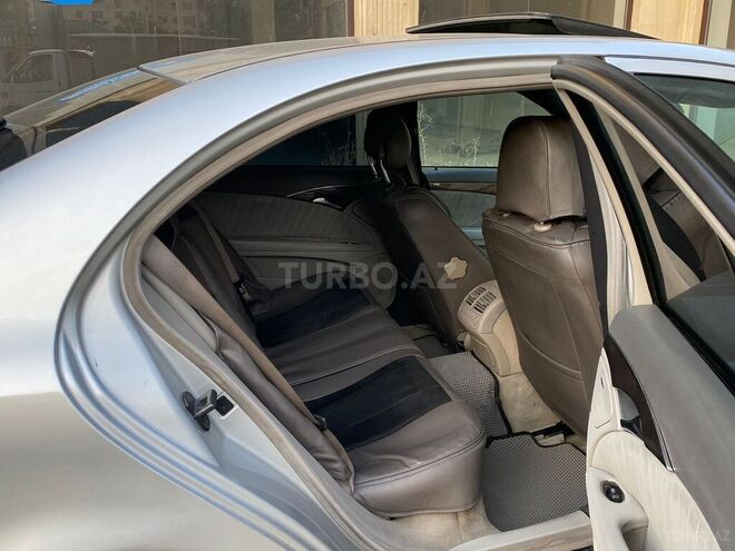 Mercedes E 270 2002, 285,000 km - 2.7 l - Bakı