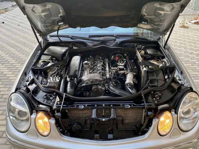 Mercedes E 270 2002, 285,000 km - 2.7 l - Bakı