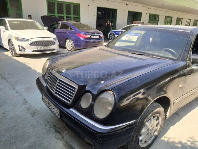 Mercedes E 220 d 1997, 121,100 km - 2.2 l - Ucar