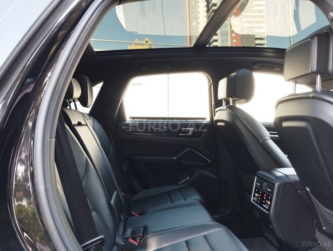Porsche Cayenne 2018, 143,000 km - 3.0 l - Bakı