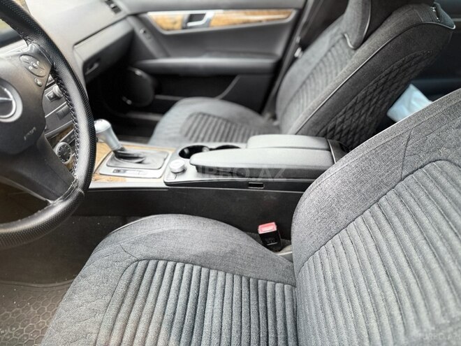 Mercedes C 250 4MATIC 2011, 318,000 km - 2.5 l - Bakı