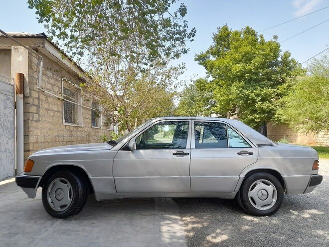 Mercedes 190 1991, 288,719 km - 2.0 л - Yevlax