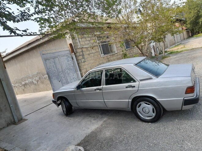 Mercedes 190 1991, 288,719 km - 2.0 л - Yevlax