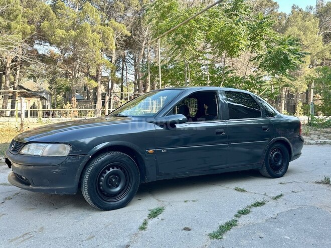 Opel Vectra 1996, 245,110 km - 1.8 l - Sumqayıt