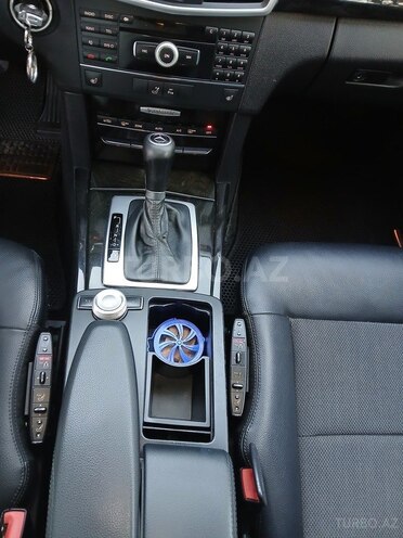 Mercedes E 220 2009, 247,000 km - 2.2 л - Sumqayıt