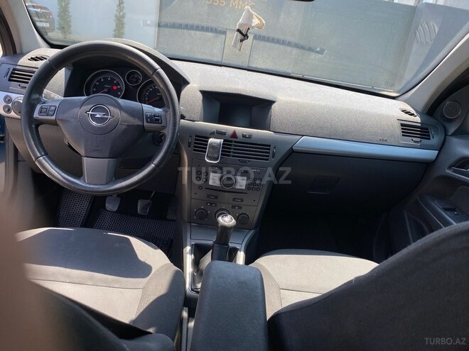 Opel Astra 2006, 329,000 km - 1.4 l - Bakı