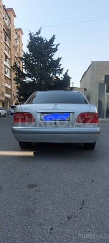 Mercedes E 240 1998, 270,000 km - 2.4 l - Bakı