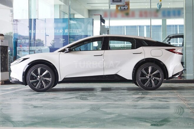 Toyota  2025, 0 km - 0.0 l - Bakı