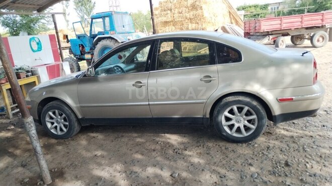 Volkswagen Passat 2004, 357,000 km - 1.8 l - Sabirabad