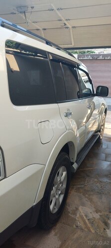 Mitsubishi Pajero 2008, 175,000 km - 3.0 l - Bakı