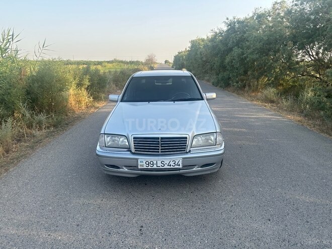 Mercedes C 180 1999, 249,424 km - 1.8 л - Sabirabad