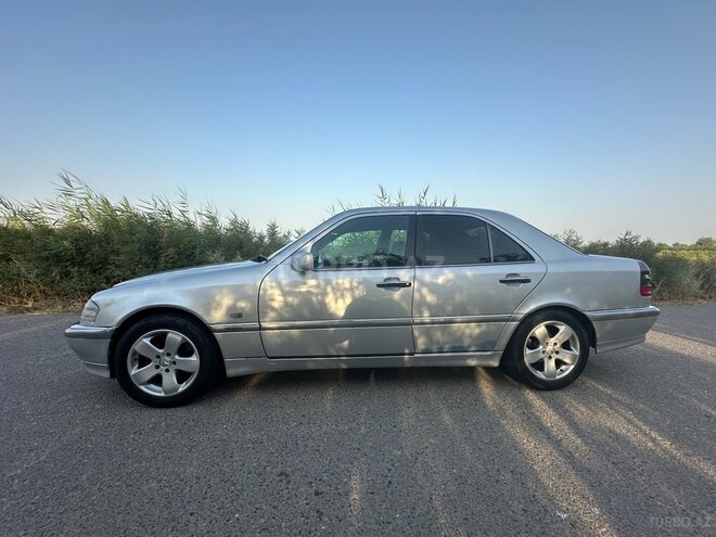 Mercedes C 180 1999, 249,424 km - 1.8 л - Sabirabad