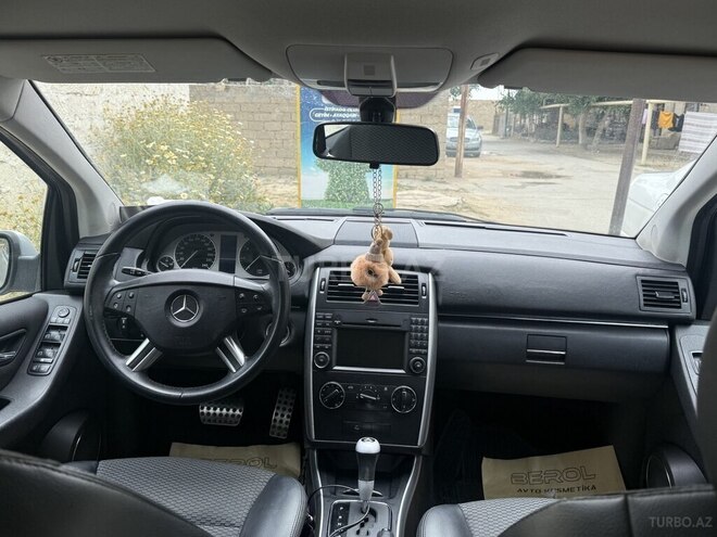 Mercedes B 180 2009, 250,000 km - 1.7 l - Bakı