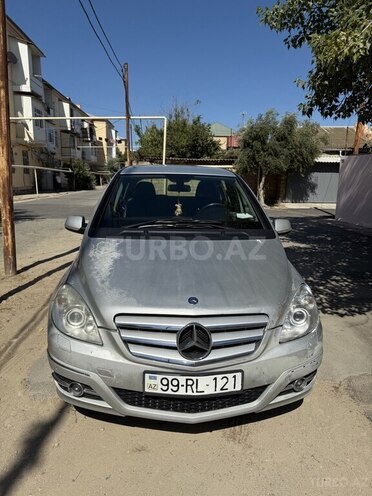 Mercedes B 180 2009, 250,000 km - 1.7 l - Bakı