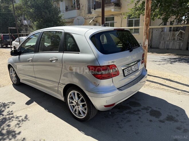 Mercedes B 180 2009, 250,000 km - 1.7 l - Bakı