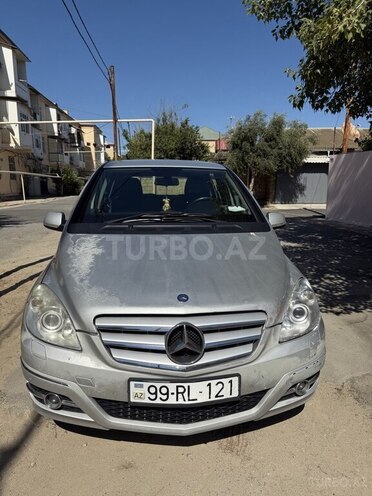 Mercedes B 180 2009, 250,000 km - 1.7 l - Bakı