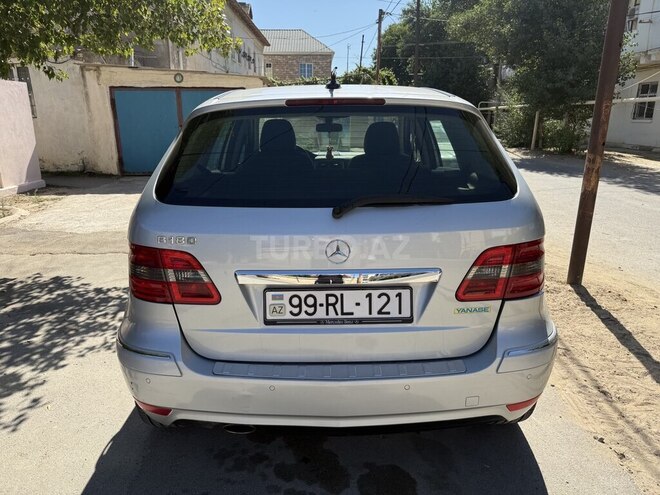 Mercedes B 180 2009, 250,000 km - 1.7 l - Bakı