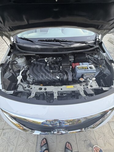 Nissan Sunny-9