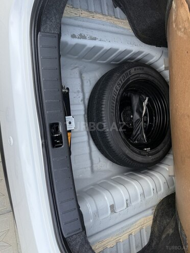 Nissan Sunny-11