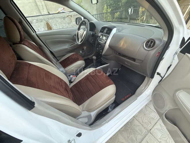Nissan Sunny-15