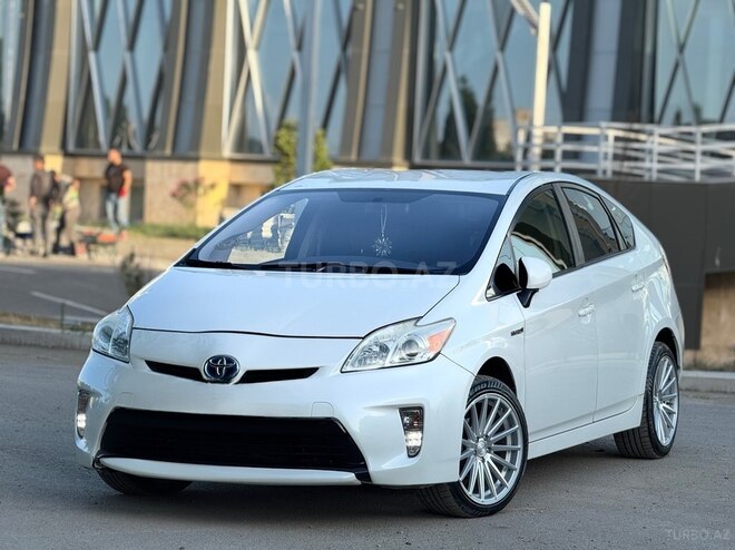 Toyota Prius 2015, 320,000 km - 1.8 л - Gəncə