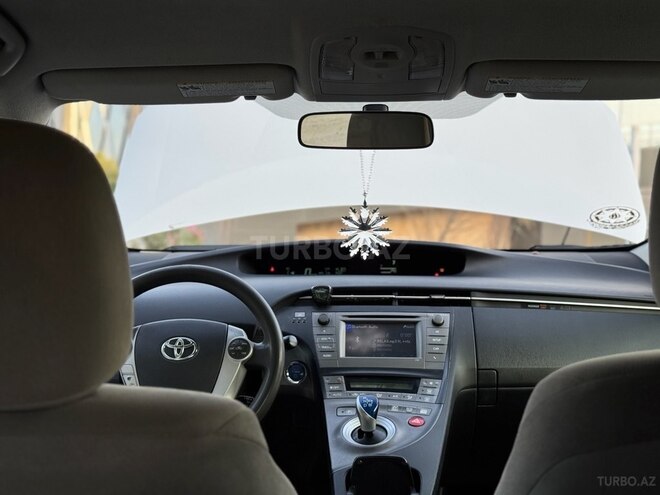Toyota Prius 2015, 320,000 km - 1.8 л - Gəncə