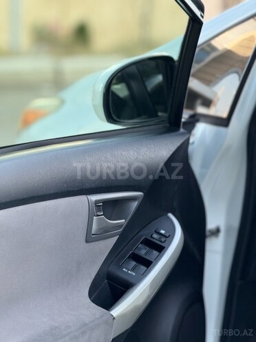 Toyota Prius 2015, 320,000 km - 1.8 л - Gəncə