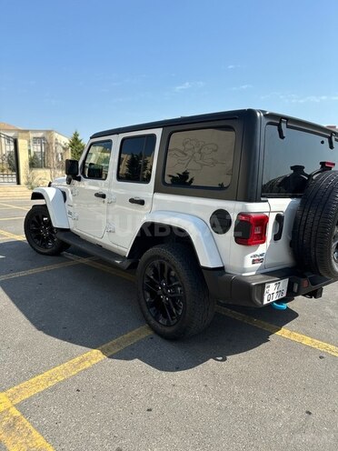 Jeep Wrangler-4