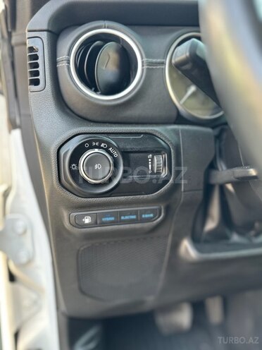 Jeep Wrangler-8