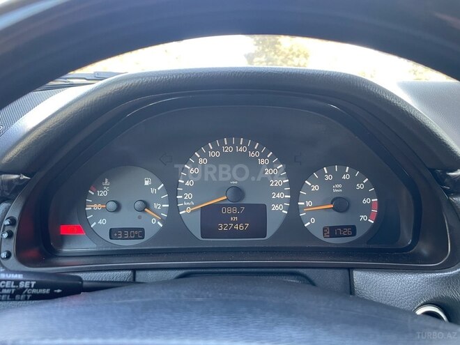 Mercedes E 320 2001, 328,000 km - 3.2 л - Bakı