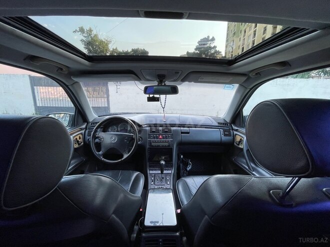 Mercedes E 320 2001, 328,000 km - 3.2 л - Bakı