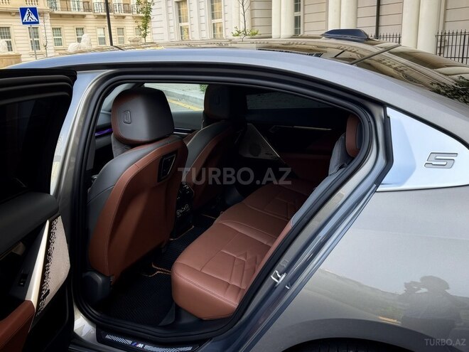 BMW i5 2024, 12,000 km - 0.0 l - Bakı