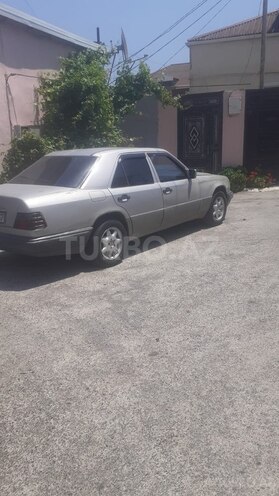 Mercedes E 260 1987, 222,222 km - 2.5 l - Bakı