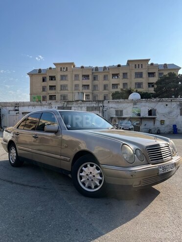 Mercedes E 220 d 1999, 407,000 km - 2.2 л - Bakı