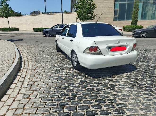 Mitsubishi Lancer 2007, 250,000 km - 1.3 l - Bakı