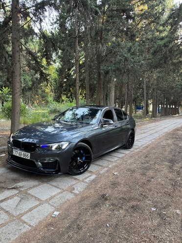 BMW 320 2015, 236,500 km - 2.0 л - Bakı
