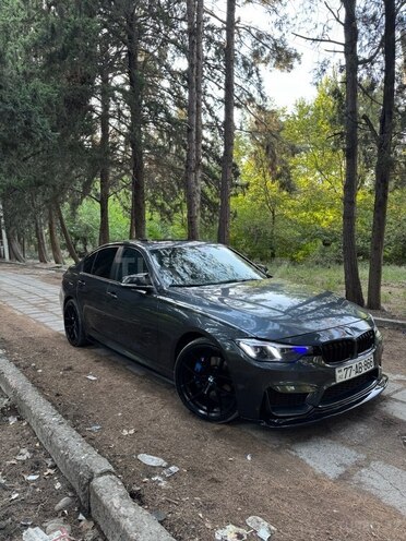 BMW 320 2015, 236,500 km - 2.0 л - Bakı