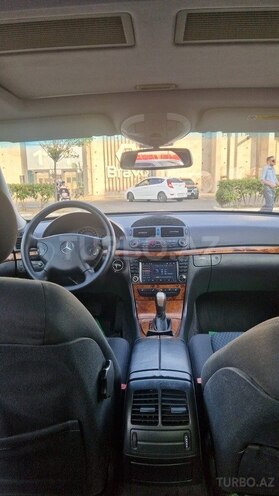 Mercedes E 240 2004, 318,537 km - 2.6 l - Bakı
