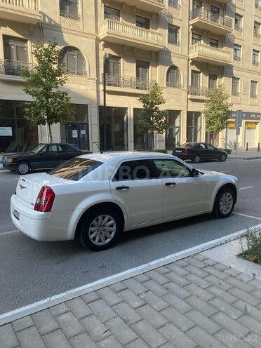 Chrysler 300C-3