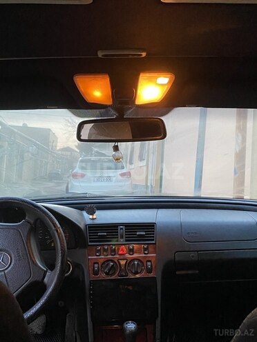Mercedes C 220 d 2000, 380,000 km - 2.2 л - Bakı