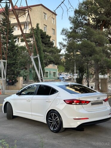 Hyundai Avante 2016, 214,000 km - 1.6 l - Bakı