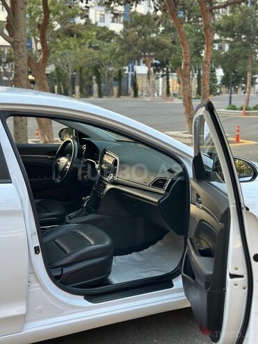 Hyundai Avante 2016, 214,000 km - 1.6 l - Bakı