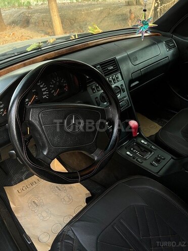 Mercedes C 230-8