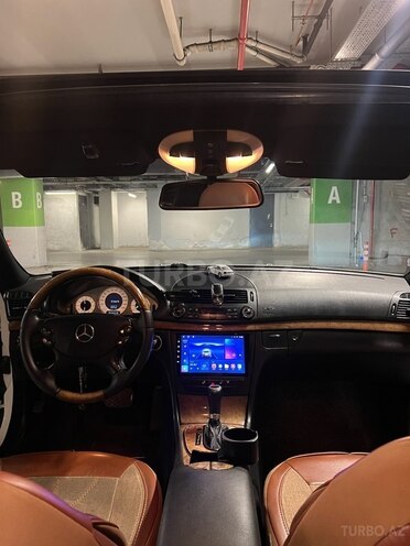 Mercedes E 280-8