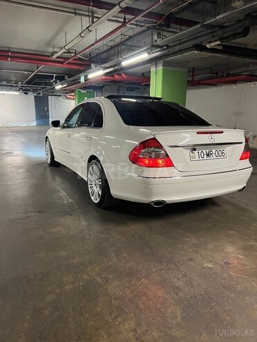 Mercedes E 280-4